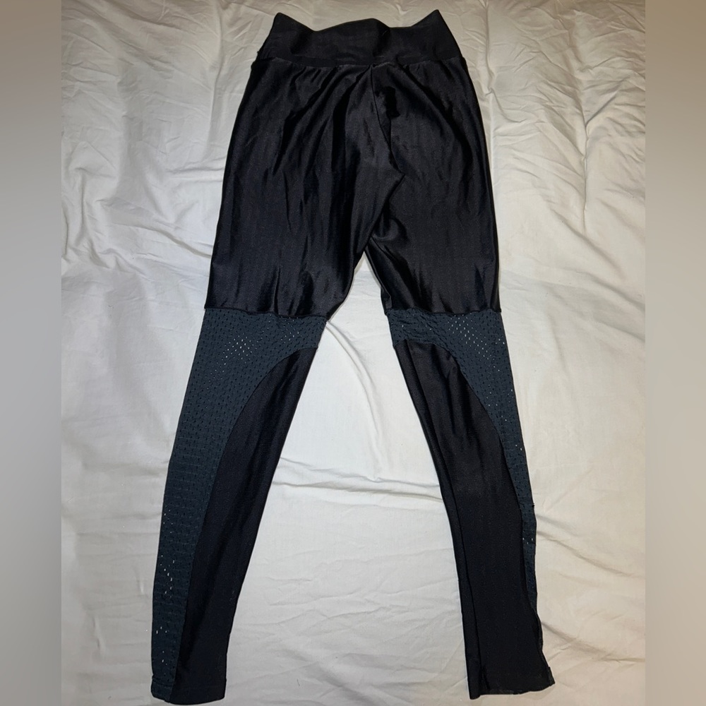 Cut out mesh leggings